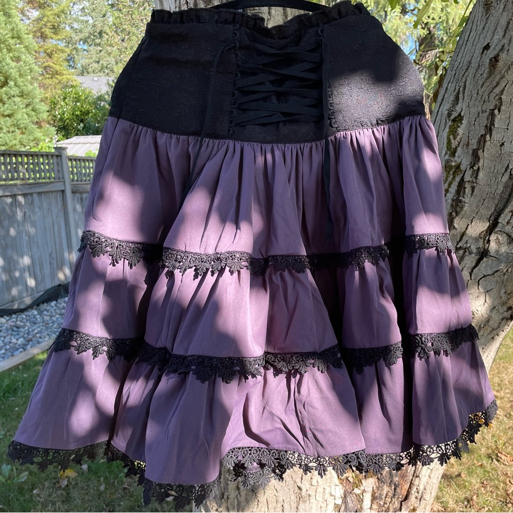 Goth Ruffle Hem Skirt - Picture 2 of 9